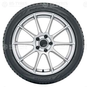 Yokohama BluEarth Winter V906 315/30 R22 107W