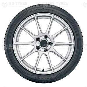 Yokohama BluEarth Winter V906 315/30 R22 107W